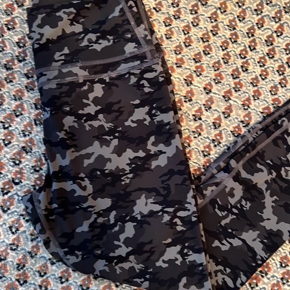 EUC CRZ YOGA Leggings size M - Picture 7 of 8